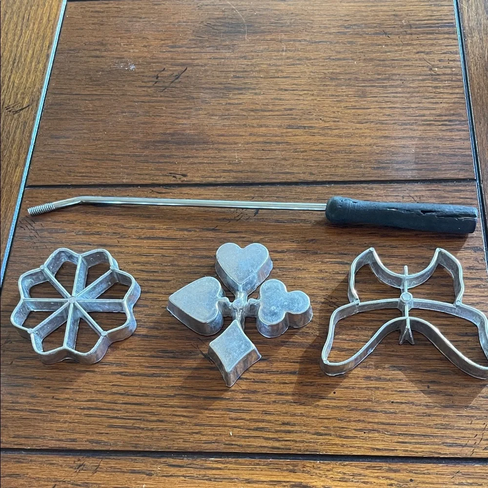 Vintage aluminum cookie